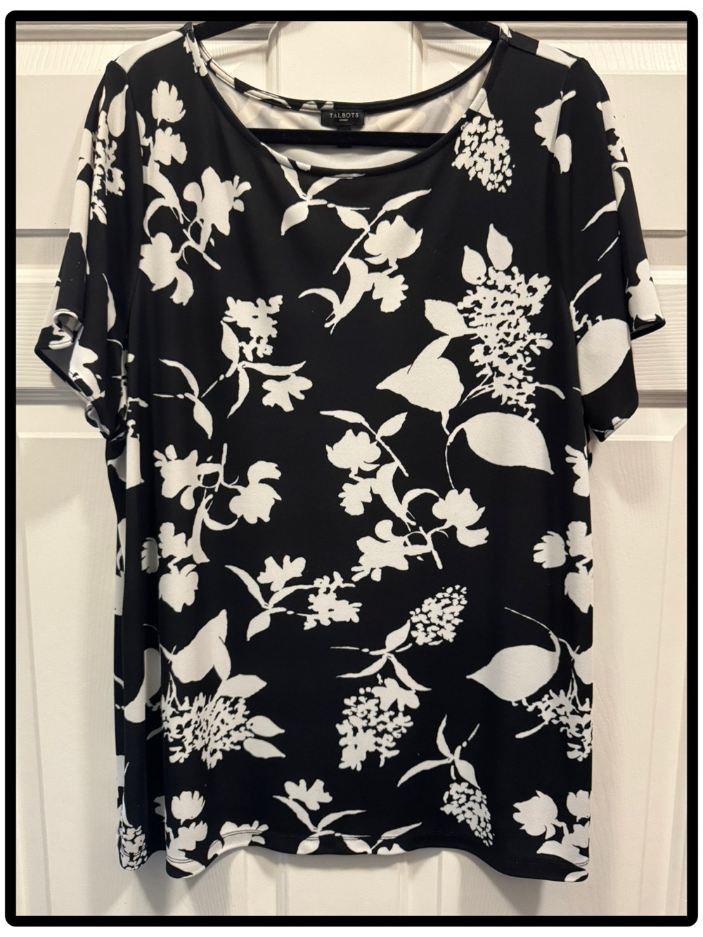 Talbots ▪️ Black & White Floral Short-Sleeve Top